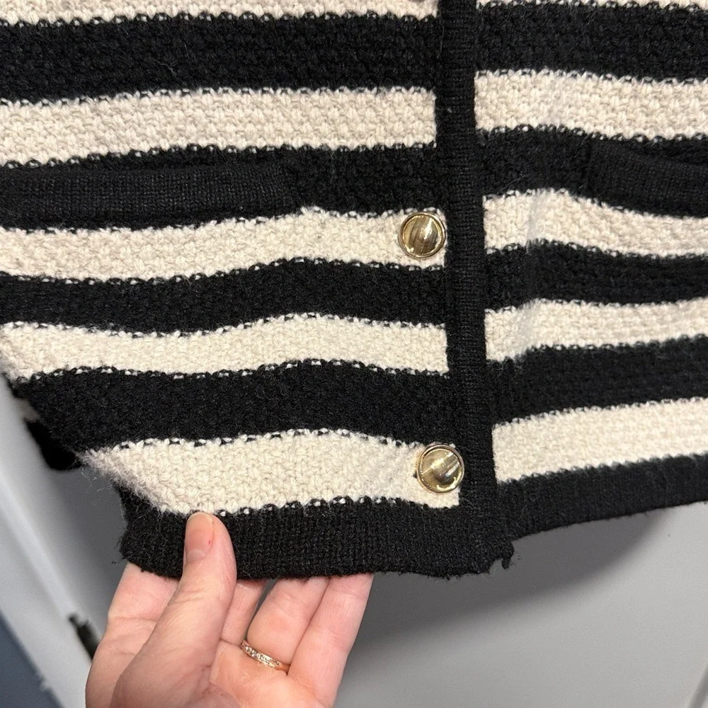 a new day Black and Cream Striped Cardigan Boxy Boucle Medium EUC